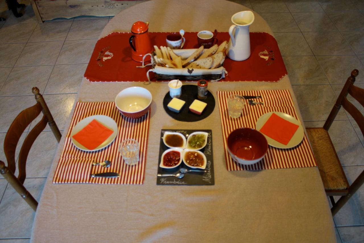 Bed and Breakfast Chez Louve Bleue Hotonnes Экстерьер фото